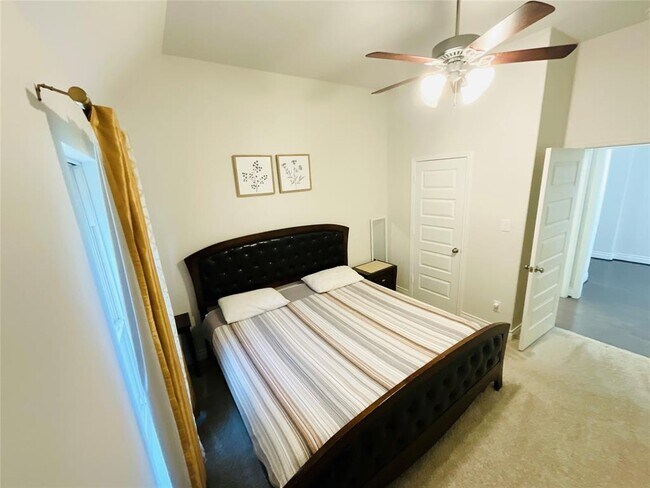 Building Photo - 2507 Elmwood Trl