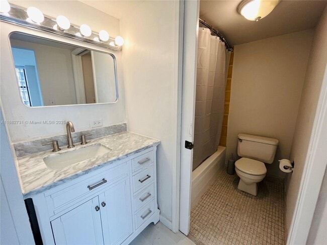 Building Photo - 16909 N Bay Rd