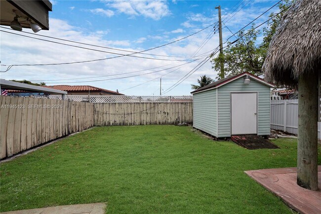 Building Photo - 9312 SW 40th Terrace