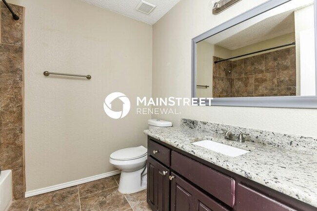 Building Photo - 3 Bedroom Pet-Friendly Home in Fort Worth, TX with Main Street Renewal