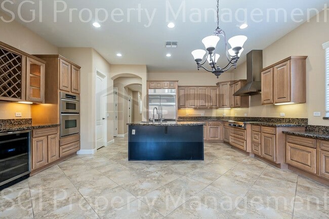 Building Photo - LUXURY 5 BEDROOM VISTANCIA BASEMENT HOME!
