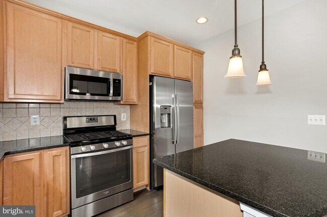 Building Photo - 22987 Eversole Terrace