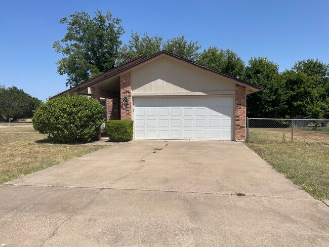 Building Photo - 3-Bedroom House for Rent in Killeen