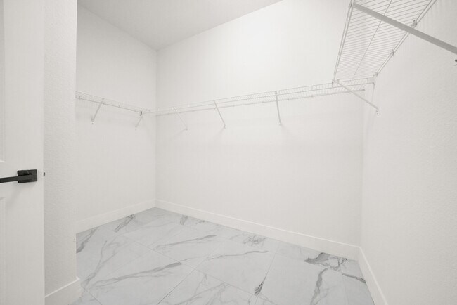 Building Photo - 407 Bella Sol Way
