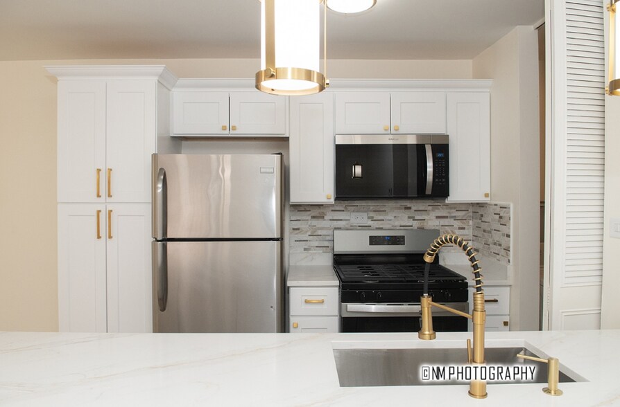 Building Photo - 20118 Willow Dr