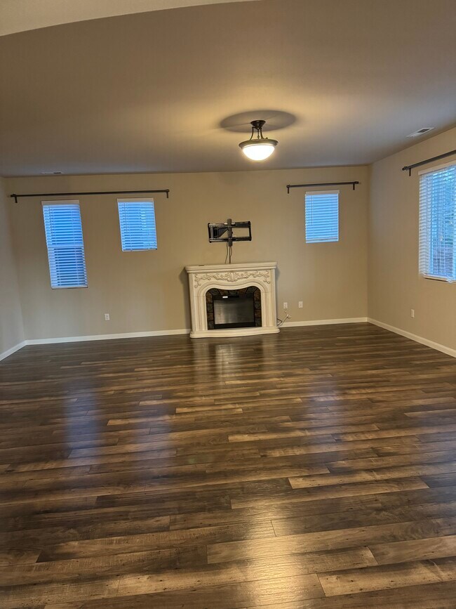 Building Photo - 4164 SW Colbert Way