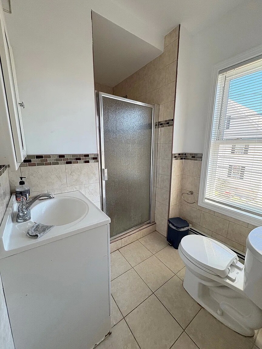 Building Photo - 87 Harvard St