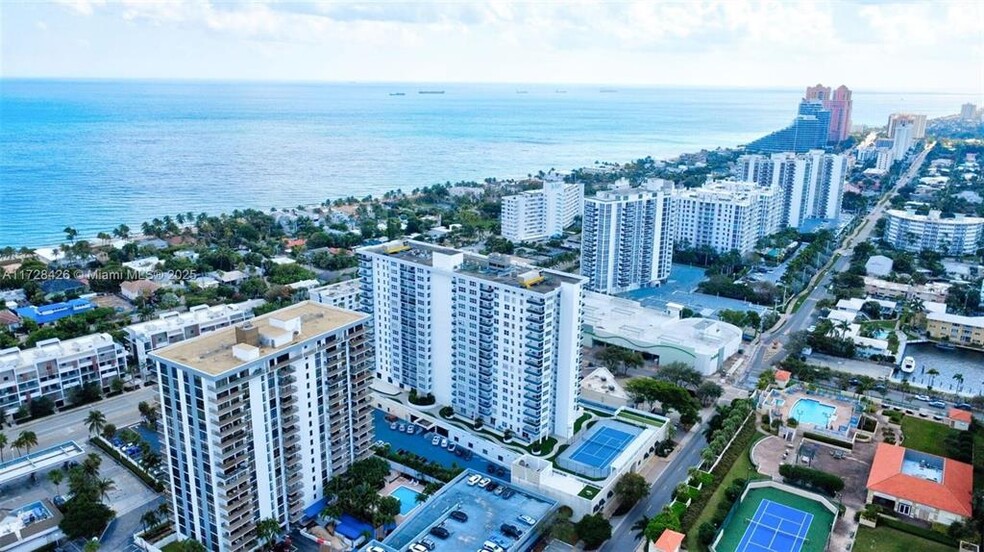 Primary Photo - 3015 N Ocean Blvd