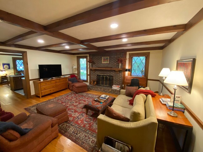 Building Photo - Heather Hills Retreat