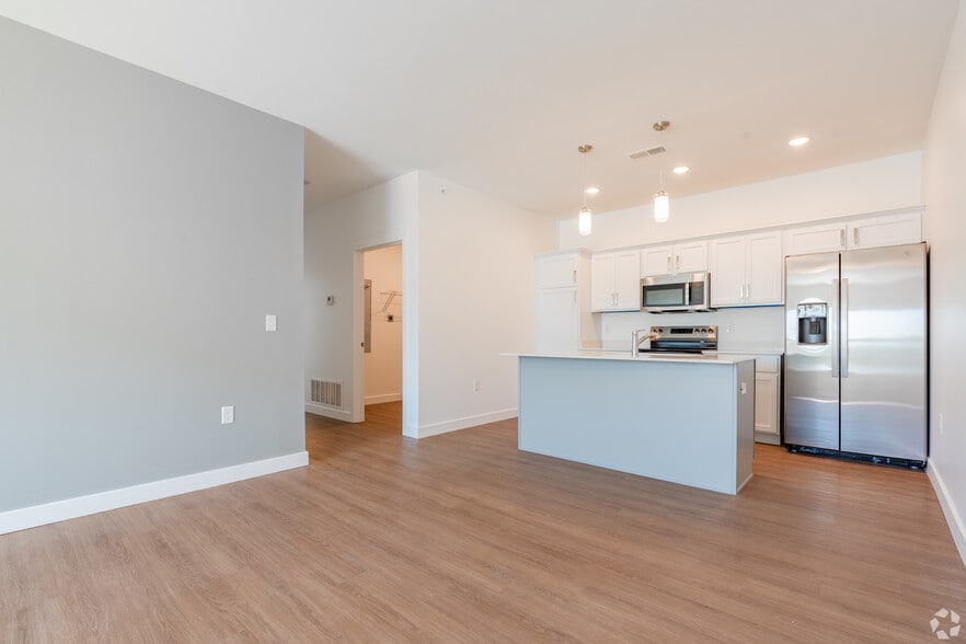 Primary Photo - Galena Commons