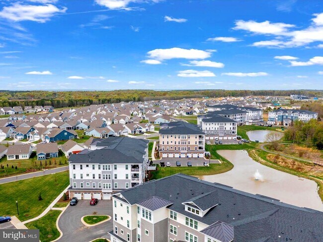 Building Photo - 170 Harrier Wy