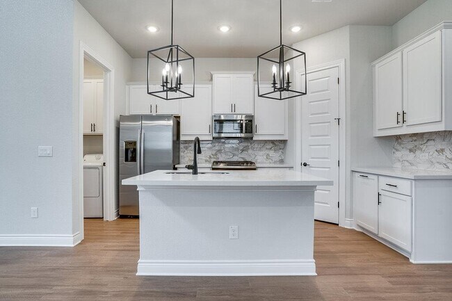 Building Photo - 4817 Seadrift Dr