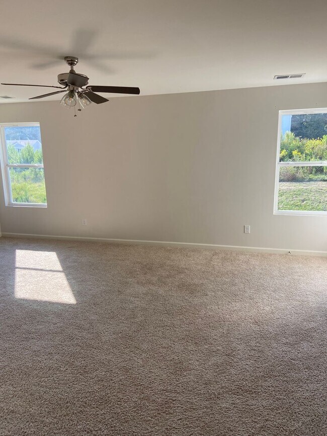 Building Photo - New For Rent in Springville!