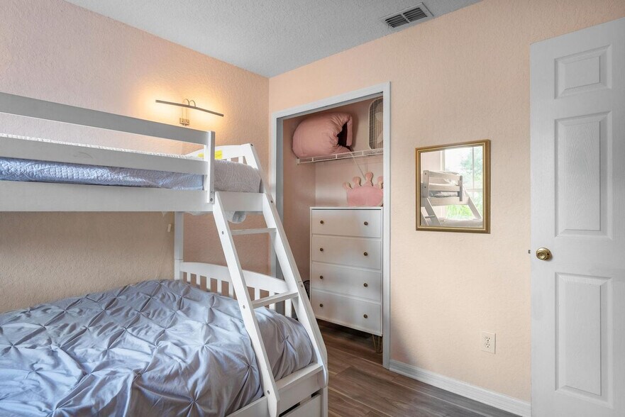 Building Photo - 219 Miramar Ave