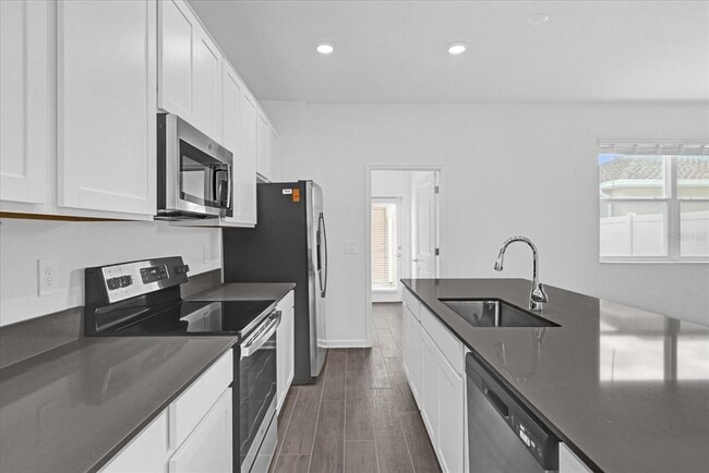 Building Photo - 11343 Great Rock St