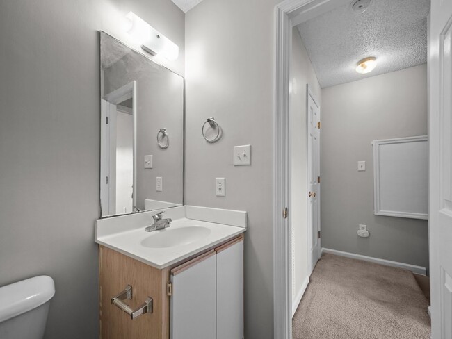 Building Photo - Welcome to Marsh Oaks!