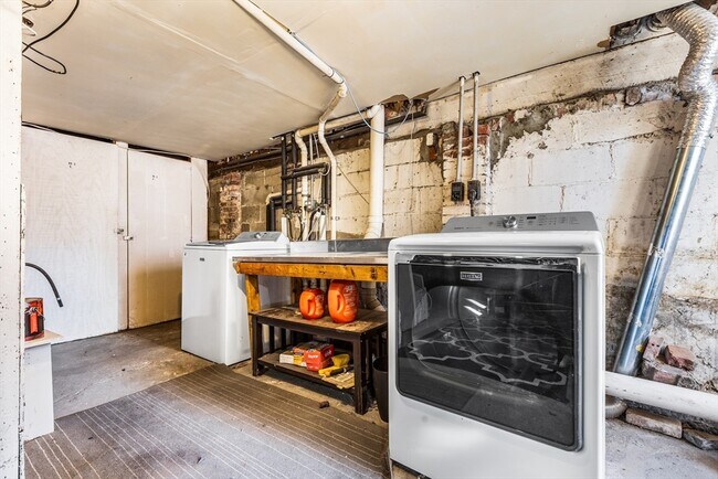 Building Photo - 86 Savin Hill Ave