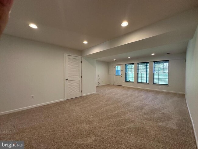 Building Photo - 25274 Gothic Square