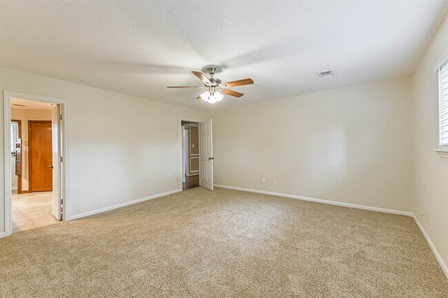 Building Photo - 12910 Ivyforest Dr