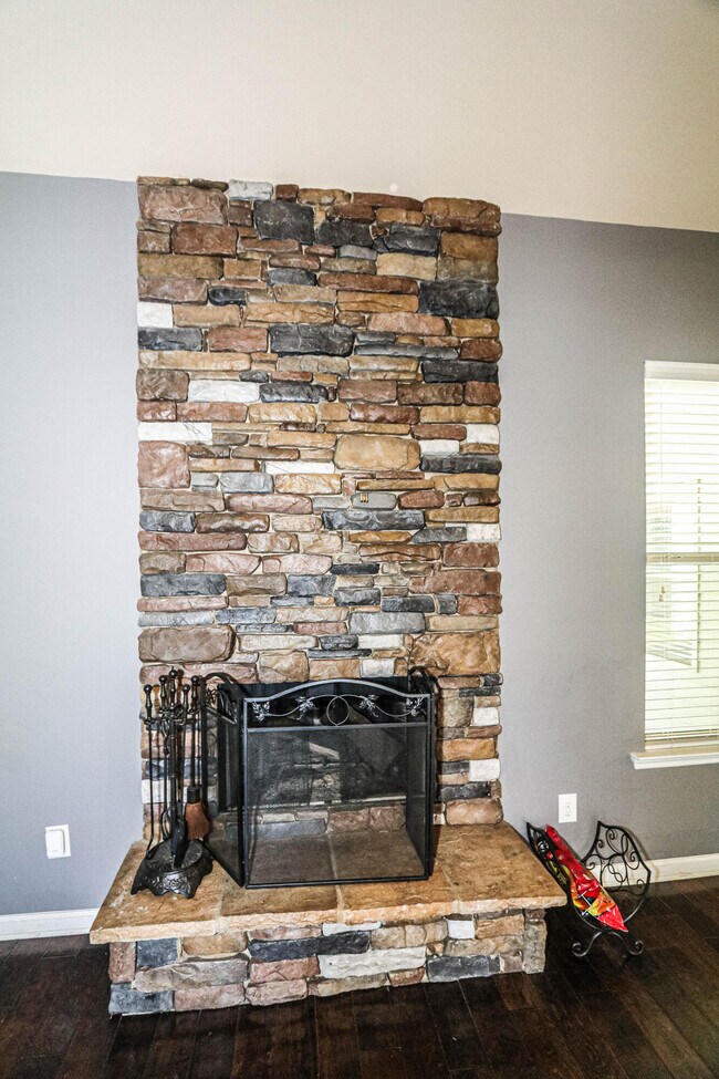 Building Photo - 1357 Highwoods Pass