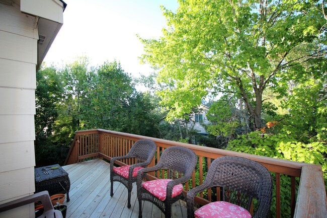 Building Photo - 311 Conrad Dr