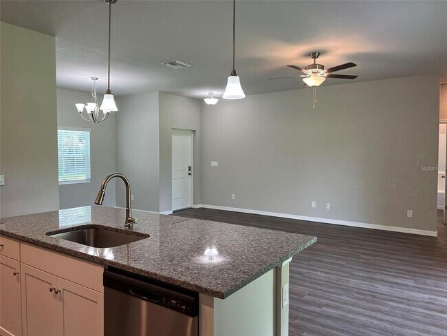 Building Photo - 3685 Trenton Ln