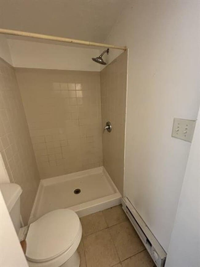 Building Photo - 5 bedroom/3 bath Home for rent in 15236