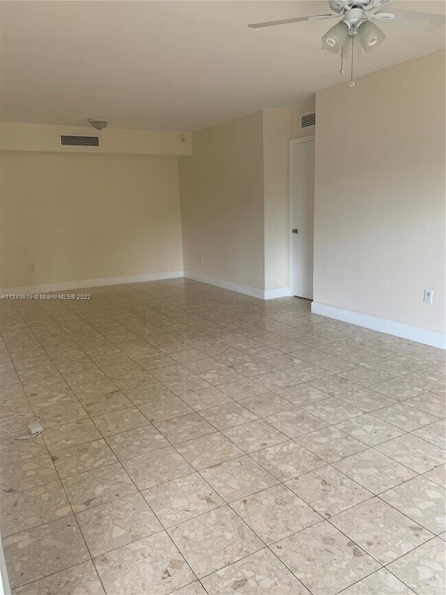 Building Photo - 5800 SW 127th Ave