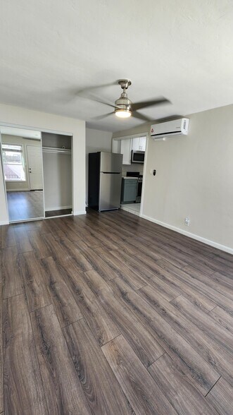 Building Photo - 3264 Landis St