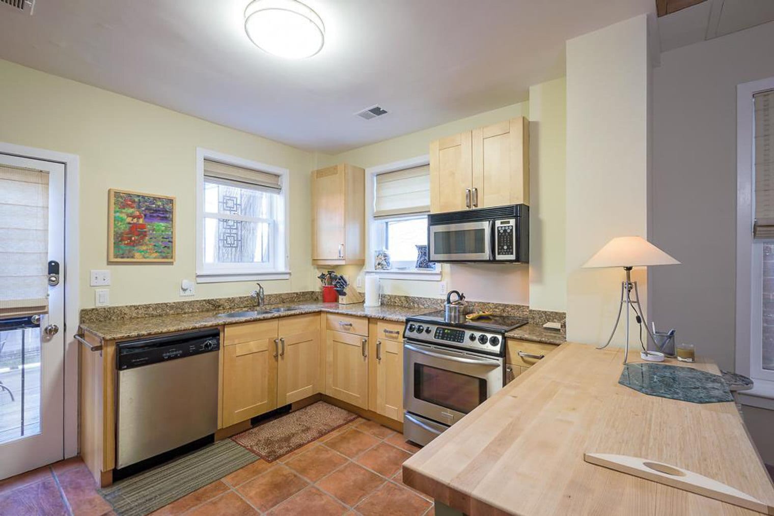 Building Photo - 504 Capitol Ct NE