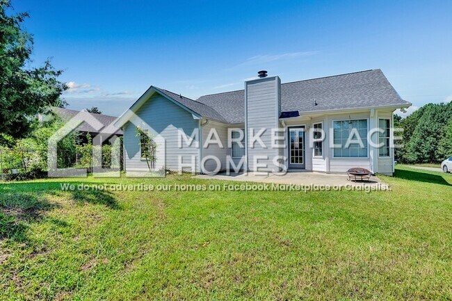 Building Photo - 1356 Royalty Dr