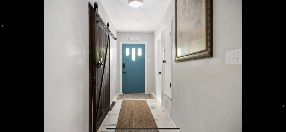 Building Photo - 2001 N 61st Ave