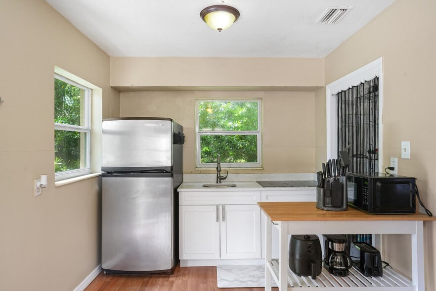 Building Photo - 3410 N 11th St