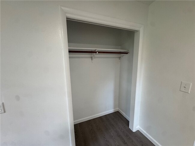 Building Photo - 1303 White Rd