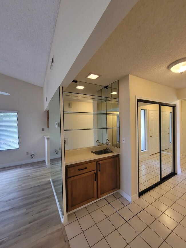 Building Photo - 5762 Cutter Loop