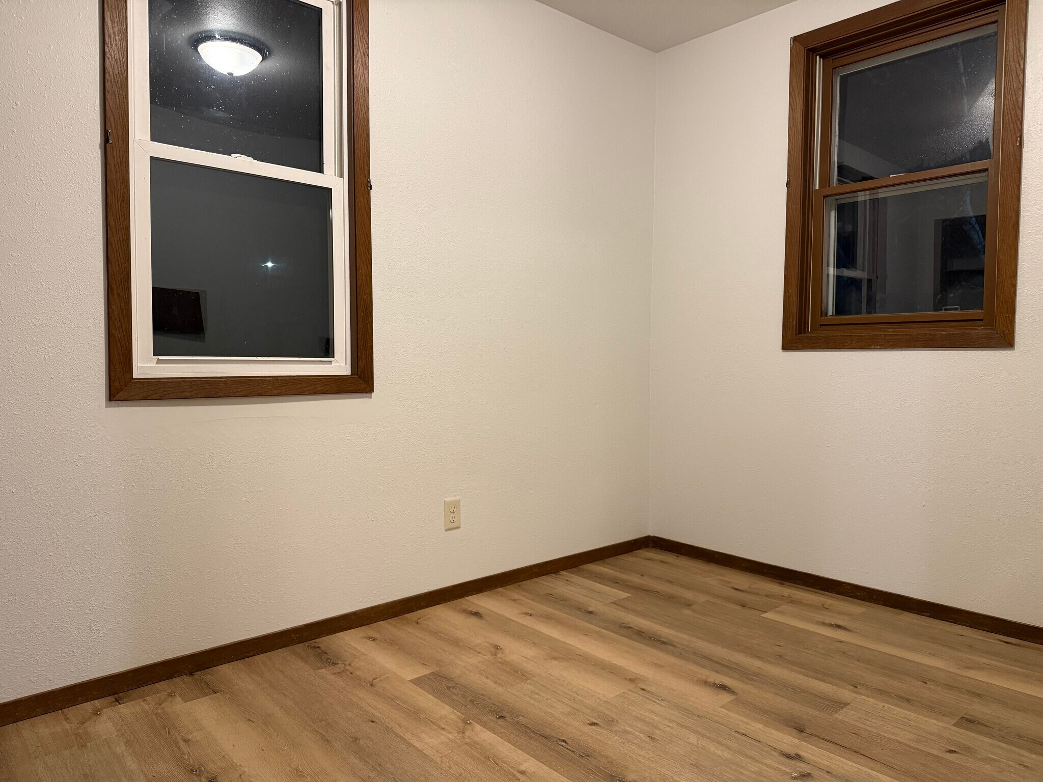 Bedroom 3/Laundry Room - 1324 Bluff Ave