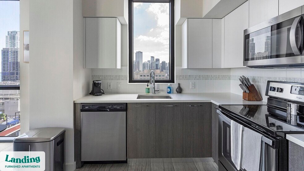 Building Photo - 698 NE 1st Ave