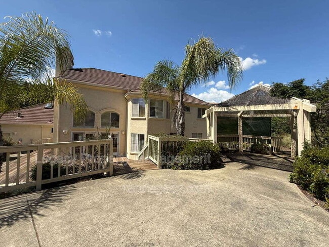 Building Photo - 2552 Cotswold Hill Dr