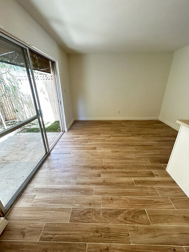 Building Photo - Prime Scottsdale Location! 2 bed 1.5 bath with community pool