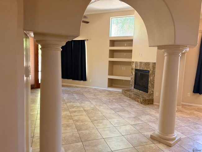 Building Photo - 4568 W LA QUINTA Ln