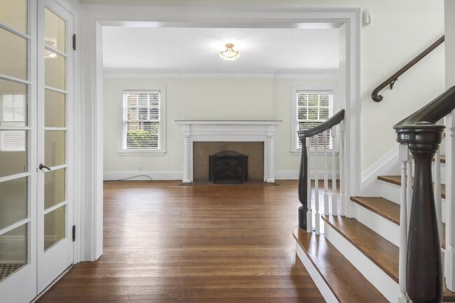 Building Photo - 1265 West Blvd