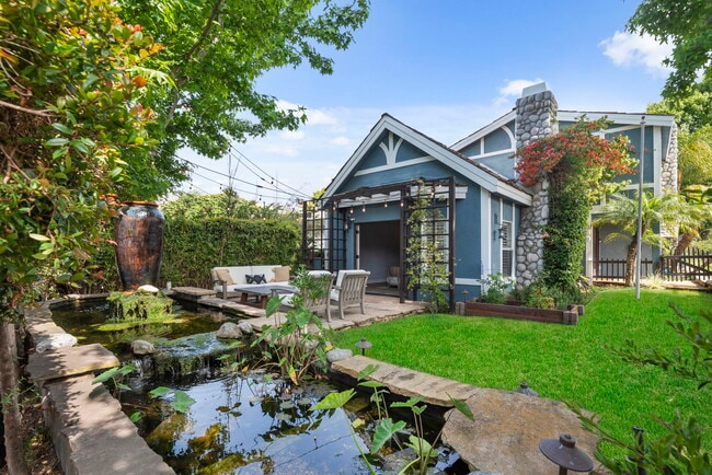 Building Photo - 669 35th St