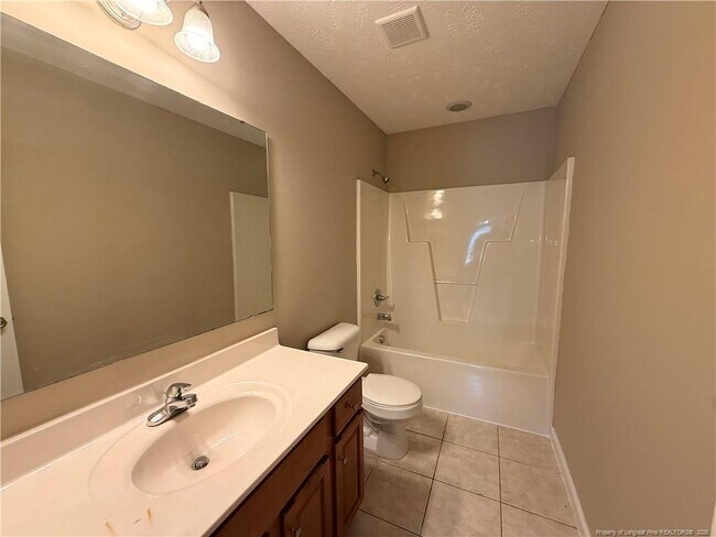 Building Photo - 42 Grayson Pl