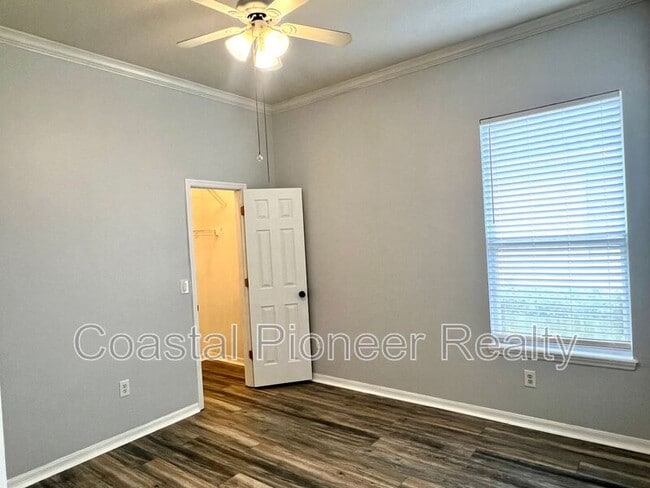 Building Photo - 18111 Sugar Brooke Dr