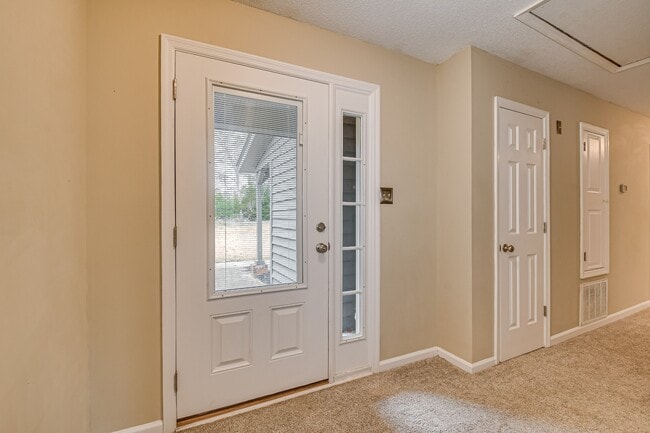 Building Photo - 4410 Goshen Lake Dr S