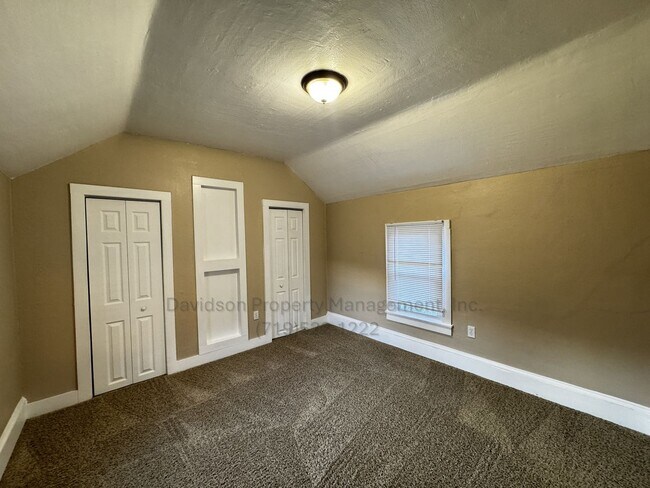 Building Photo - 2206 W Platte Ave