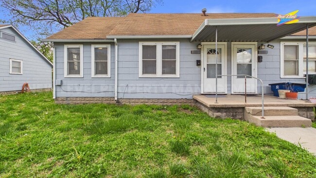 Building Photo - 413 E 6th St