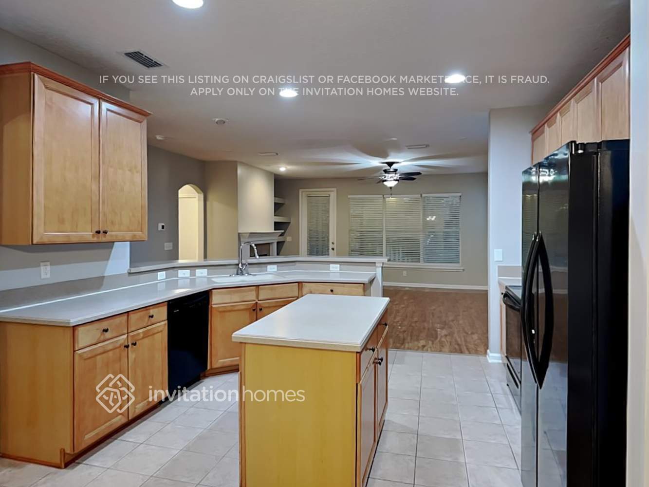 Building Photo - 260 Silver Glen Ave