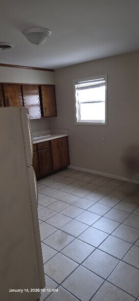 Building Photo - 625 Sunburst Dr