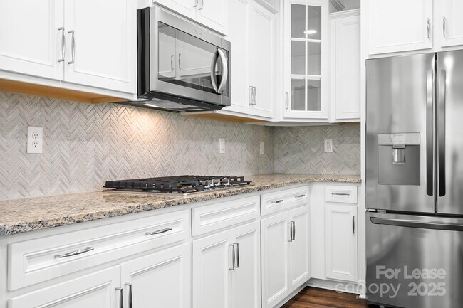 Building Photo - 1076 Thoroughbred Dr.